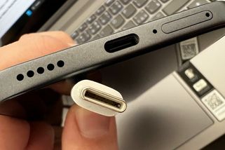 Miliony Androidů v ohrožení: útočníci ho hacknou pomocí USB