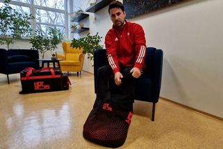 Promrzlé fotbalisty na střídačce zahřeje chytrý návlek. Společně jej vymysleli hráči a vědci z Liberce - Novinky