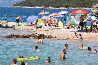 Rodina si za dovolenou připlatí i deset tisíc. Válka zdražuje cestování - Seznam Zprávy