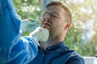 Testy z práce či ze školy platit nebudou. Před návštěvou kadeřnice bude nutný další test, říká ministerstvo