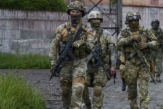 Ruští vojáci trpí ztrátami a odmítají bojovat, tvrdí Ukrajinci - Novinky