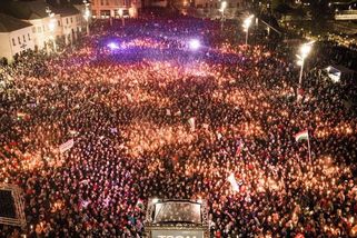 Jste připraveni na vítězství? Druhá šance nebude, hecoval Magyar příznivce na náměstích - Novinky