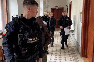 Německý neonacista zatčený u Aše nesouhlasí s vydáním. Muž, který změnil pohlaví, je ve vazbě - Novinky