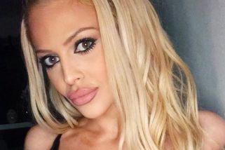 Charlotte Štiková vystavila bujný dekolt a přiznala náročné životní období