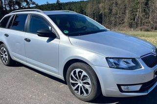 Octavia s extrémním nájezdem 700 000 kilometrů a další rekordmani z českých inzerátů. Vybrali jsme otroky silnic - Garáž.cz