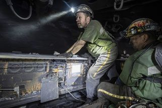 Pod zemí zůstaly miliardy tun černého uhlí. Těžba už se ale nevyplatí