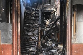 Po znásilnění mladé dívky 14letými cizinci v Severním Irsku vypukly nepokoje, bylo zraněno 15 policistů - Novinky