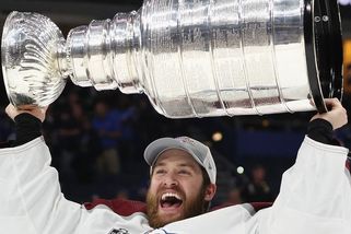 Au revoir! Vítěz Stanley Cupu a někdejší reprezentační gólman Francouz končí kariéru - Sport.cz