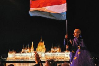 EU chce po Orbánově porážce odblokovat 90 miliard eur pro Ukrajinu - Novinky