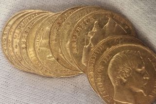 Nálezci zlatého pokladu ze Zvičiny dostanou od kraje 11,7 milionu - Novinky