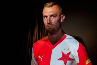 Lidé se nemění! Chorý je po plivnutí terčem kritiky fanoušků Slavie