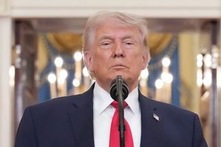 Ceny ropy rostou. Trh napjatě sleduje, jestli Trump splní své hrozby - Novinky