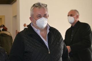 Chlapec nepřežil ve Slaném srážku s autobusem, řidiči v pantoflích navrhla žalobkyně podmínku - Novinky