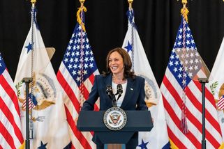 Harrisová řekla, že zvažuje opětovnou kandidaturu na prezidentku USA - Seznam Zprávy