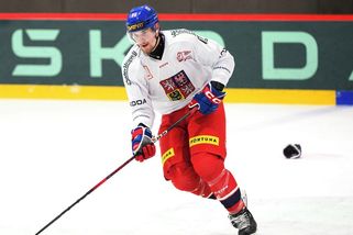 Na Kanadu se nevytáhne. Český obr z Calgary si užívá s partnerkou na úchvatných plážích v Mexiku - Sport.cz