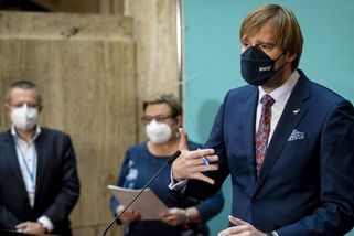 Vojtěch: Je to epidemie neočkovaných - Novinky