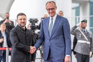 Musí pomáhat své zemi. Merz slíbil Zelenskému, že usnadní vracení mužů na Ukrajinu - Novinky