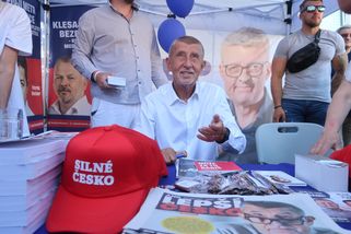 Poslední den do voleb: Působení řady médií je na h...