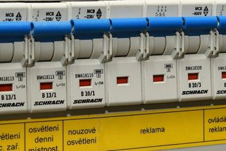 Od ledna si lidé připlatí za jistič - Novinky