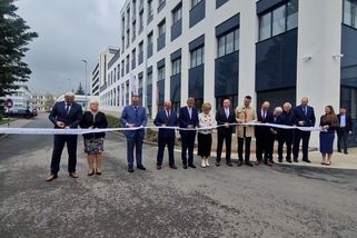 Chybělo 300 milionů, tak jsem řekl Dostálové, uvedl Babiš při otevření nemocnice v Rychnově nad Kněžnou - Novinky