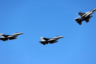 Stíhačky NATO vzlétly v Rumunsku do vzduchu kvůli ruskému útoku - Novinky