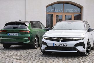 Obří kufr a diesel za šest set: Vylepšený Opel Astra je pořád stejně skvělou volbou - Garáž.cz