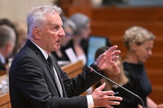 Senátoři si kvůli Fremrovi sypou popel na hlavu - Novinky