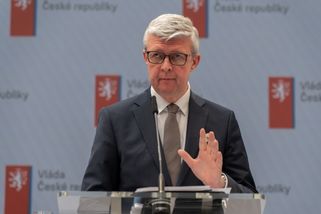 Buď mu přeskočilo, nebo je provokatér, pustil se Havlíček do šéfa rozhlasu Zavorala