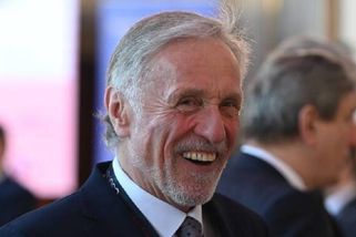 Ale no tak, Andreji. Topolánek vysvětlil na dálku Babišovi, co by Pavel dělal na summitu NATO