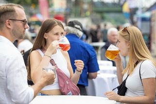 Méně alkoholu v pivu, vínu i rumu. Výrobci reagují na to, že mladí tolik nepijí - Novinky