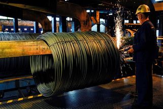 EK schválila třem unijním zemím podporu energeticky náročných podniků - Novinky