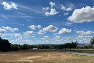 Kvůli člověku ubývá oblačnosti. A to ještě víc otepluje planetu