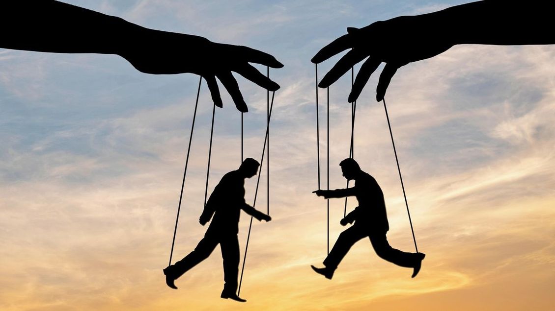 Proč volíme psychopaty a jak to zastavit - kniha o stavu současného světa - Médium.cz