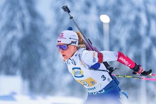 Davidová po operaci zad. I přes berle rozdává úsměvy - Sport.cz