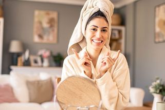 Děláte to taky? Tyhle 4 skincare mýty můžou vaší pleti pěkně uškodit – a šíří se hlavně na sítích