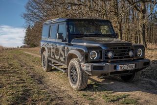 Grenadier se jako duchovní nástupce Defenderu dočkal modernizace. Z malé automobilky by si ty ostatní měly vzít příklad! - Garáž.cz