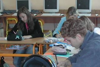 Neschopní učitelé? Ne, líné děti a rodiče bez autority. Proč tato generace u přijímaček pohoří? - Médium.cz