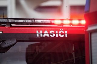 Požár skladu plastů v Brně. Hasiči vyhlásili třetí stupeň - Novinky
