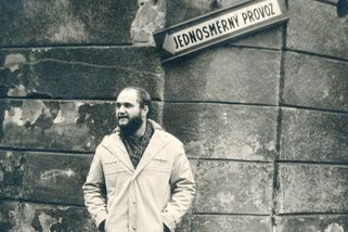 Příběh muže, kterého vyhodili ze školy kvůli udání Oto Klempířem - Seznam Zprávy