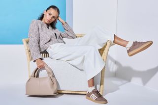 První jarní boty z nových kolekcí: Vybrali jsme 15 trendy tenisek