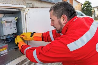 Kdo dostane chytrý elektroměr dřív? Ten, kdo má starý, nebo kdo si ho zaplatí - Seznam Zprávy