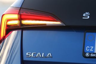 Nedáváte úmyslně blinkr? Tak jste arogantní hovado a zasloužíte pěstí! - Garáž.cz