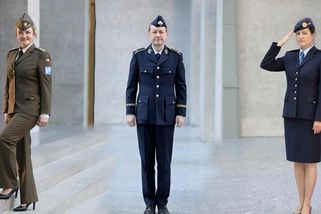 Obrazem: Armáda ukázala nové uniformy, slušivý stejnokroj testuje první pětice vojáků