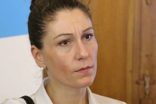 Nenechám se zastrašit, vzkazuje Decroix. Tejce vyzvala ke zveřejnění dokumentů o bitcoinech