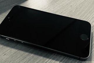 prahain.cz/zivot-ve-meste/dnes-uz-telefon-nikdo-nebere-zivnostnik-je-zoufaly-z-novych-komunikacnich-navyku-firem-26041.html