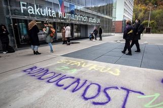 Učí sabotáže, zlobil se Macinka. Fakulta pak doktoranda suspendovala - Seznam Zprávy