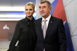 Andrej Babiš rozparádil fanoušky harmonickou rodinnou fotkou. Jaké divadlo pro blbce, ozývá se ovšem také - Super.cz