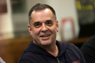 „Kolik jsi, ty bambulo, měl hlasů?“ ptá se známý h...