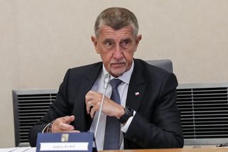 Kdo ho volil, je stejný zmetek. Politiky nadzvedly...