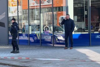 Lítá tam chlap s nožem! Pobodaným v Hradci se snažili pomoct svědci - Novinky